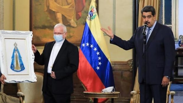 Biden acepta que se negocie unas elecciones con Maduro en el poder