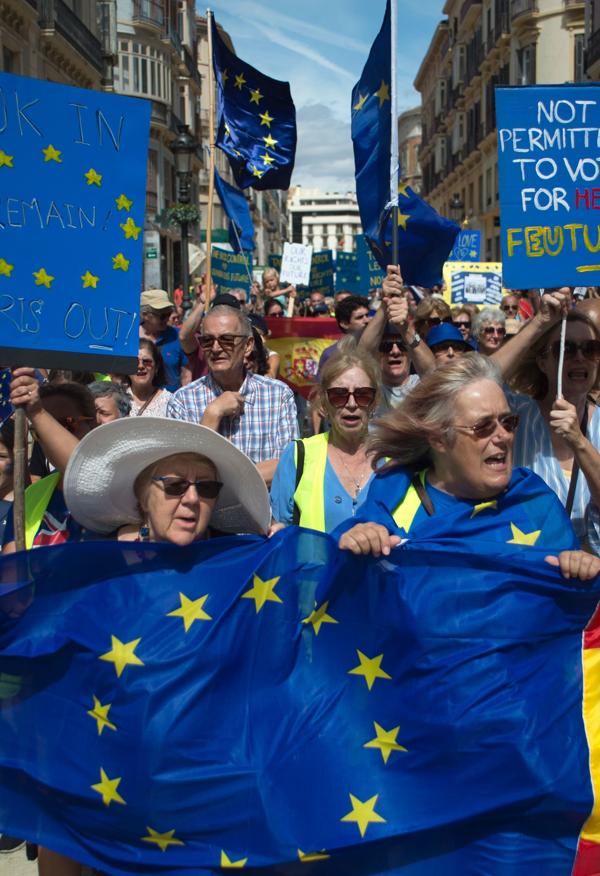 Manifestación de ciudadanos británicos en Málaga en contra del Brexit