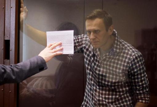 Alexéi Navalni, durante una vista judicial el pasado febrero