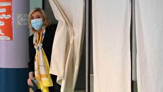 Marine Le Pen, estrella solitaria