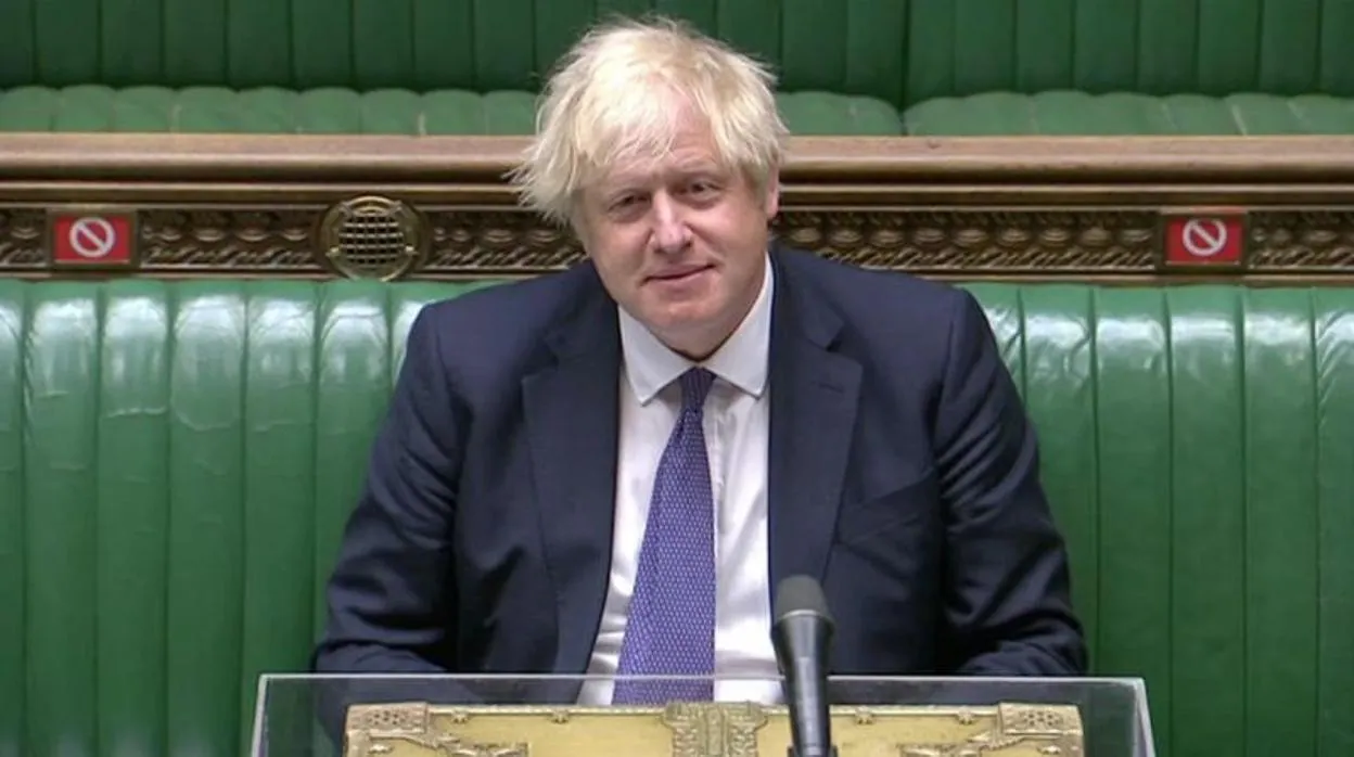 El primer ministro, Boris Johnson, en el debate semanal del turno de preguntas en el Parlamento londinense