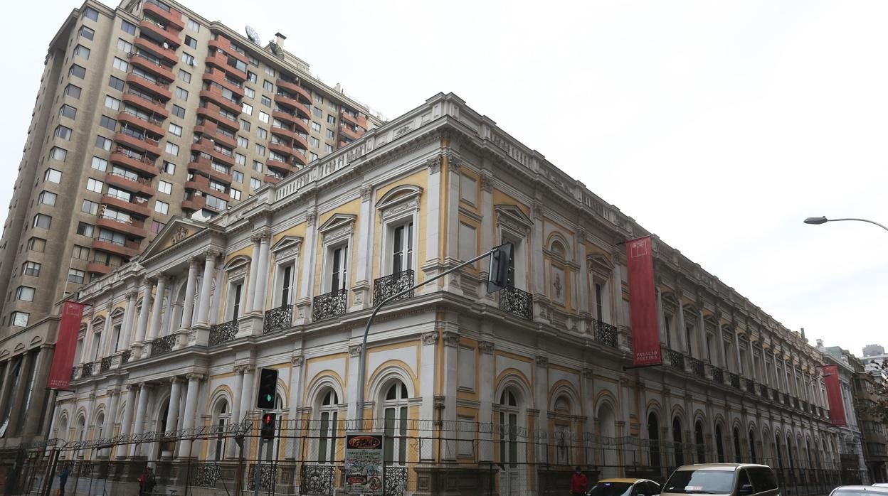 Fachada del Palacio Pereira este jueves, días antes del inicio de la Convención Constitucional, en Santiago (Chile)