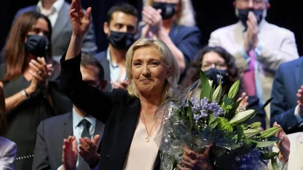 Marine Le Pen reelegida como presidenta de Agrupación Nacional con el 98,35% de los votos