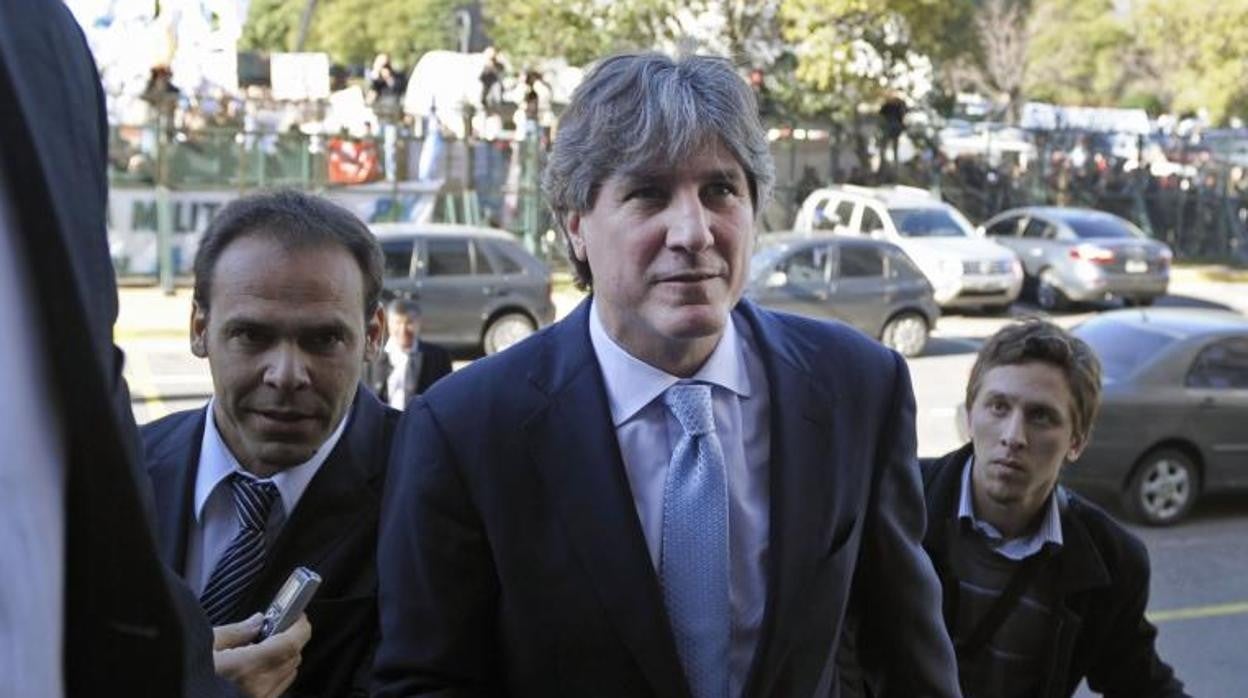 El vicepresidente de Argentina, Amado Boudou , llega a un tribunal federal en Buenos Aires en 2014