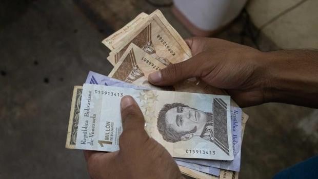 Venezuela eliminará seis ceros a su moneda y anuncia nuevos billetes