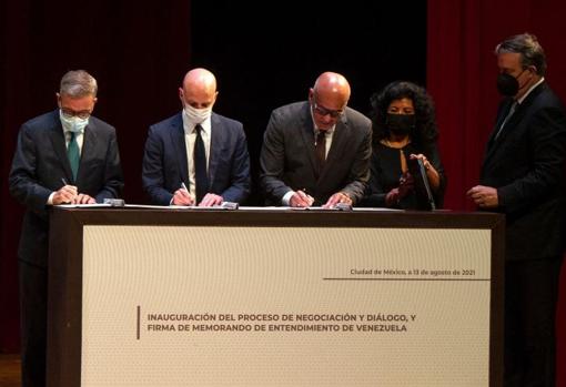 Firma del ‘memorando de entendimiento’ en Ciudad de México