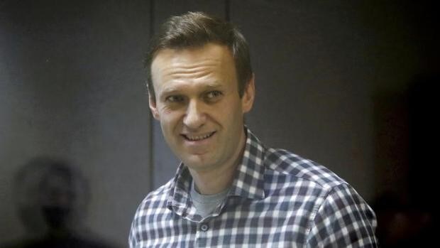 Tortura a lo 'Naranja mecánica': Navalni dice ser obligado a ver la televisión rusa durante 8 horas al día
