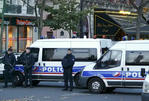 La Policía en las inmediaciones de la sala Bataclan, una de las afectadas por los atentados terroristas de París