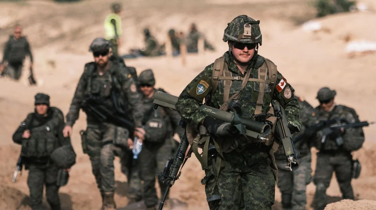 Soldados canadienses durante unas maniobras de la OTAN en Riga
