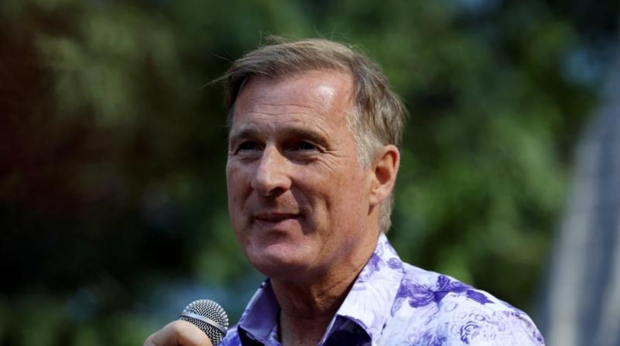 El líder del Partido Popular de Canadá, Maxime Bernier, habla durante una manifestación en Toronto en 2021