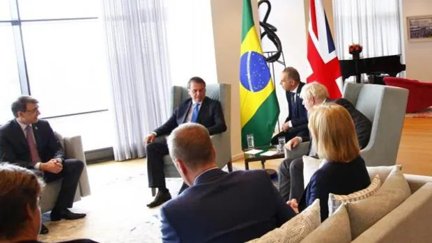 El ministro de Salud de Brasil da positivo en Covid-19 después de reunirse con Boris Johnson en Nueva York