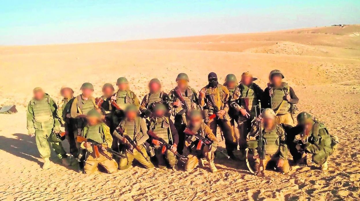 Mercenarios de la compañía rusa Wagner desplegados en el desierto de Siria hace varios años