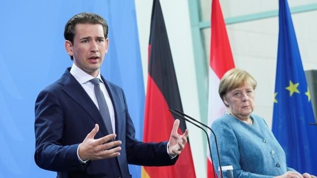 Kurz avisa a Merkel de que Austria no recibirá más refugiados afganos