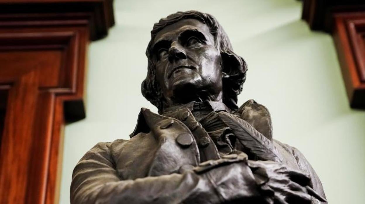 Detalle de la estatua de Thomas Jefferson en el Ayuntamiento de Nueva York