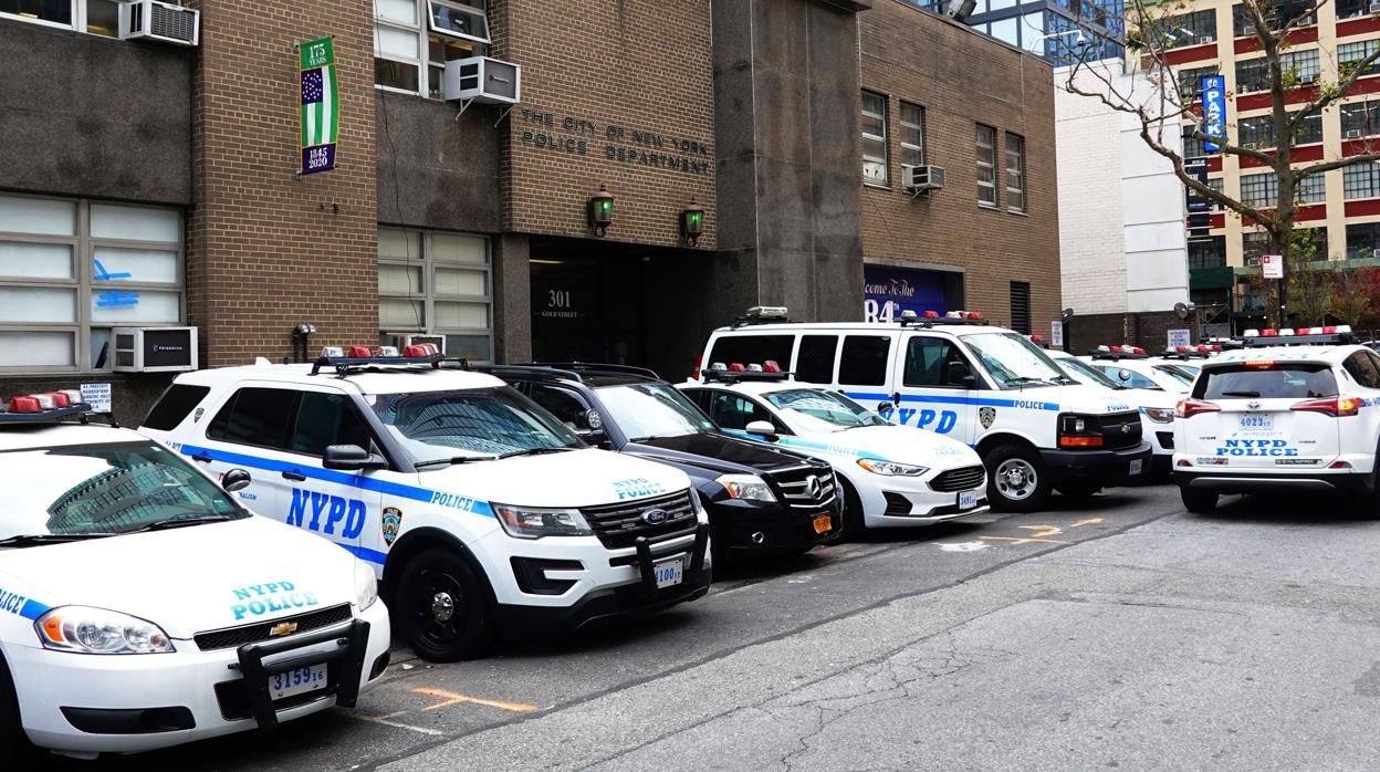 Nueva York se queda sin miles de policías y bomberos por la obligatoriedad de la vacuna