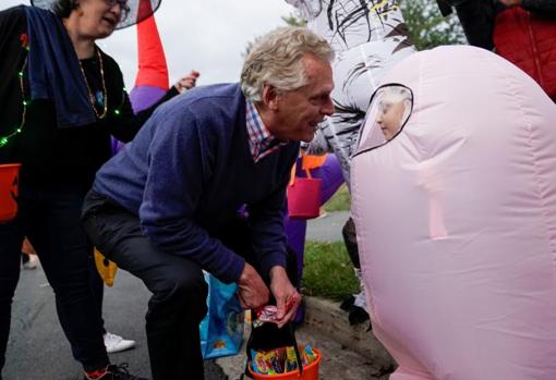 El aspirante demócrata, Terry McAuliffe, en un acto en la localida de Leesburg