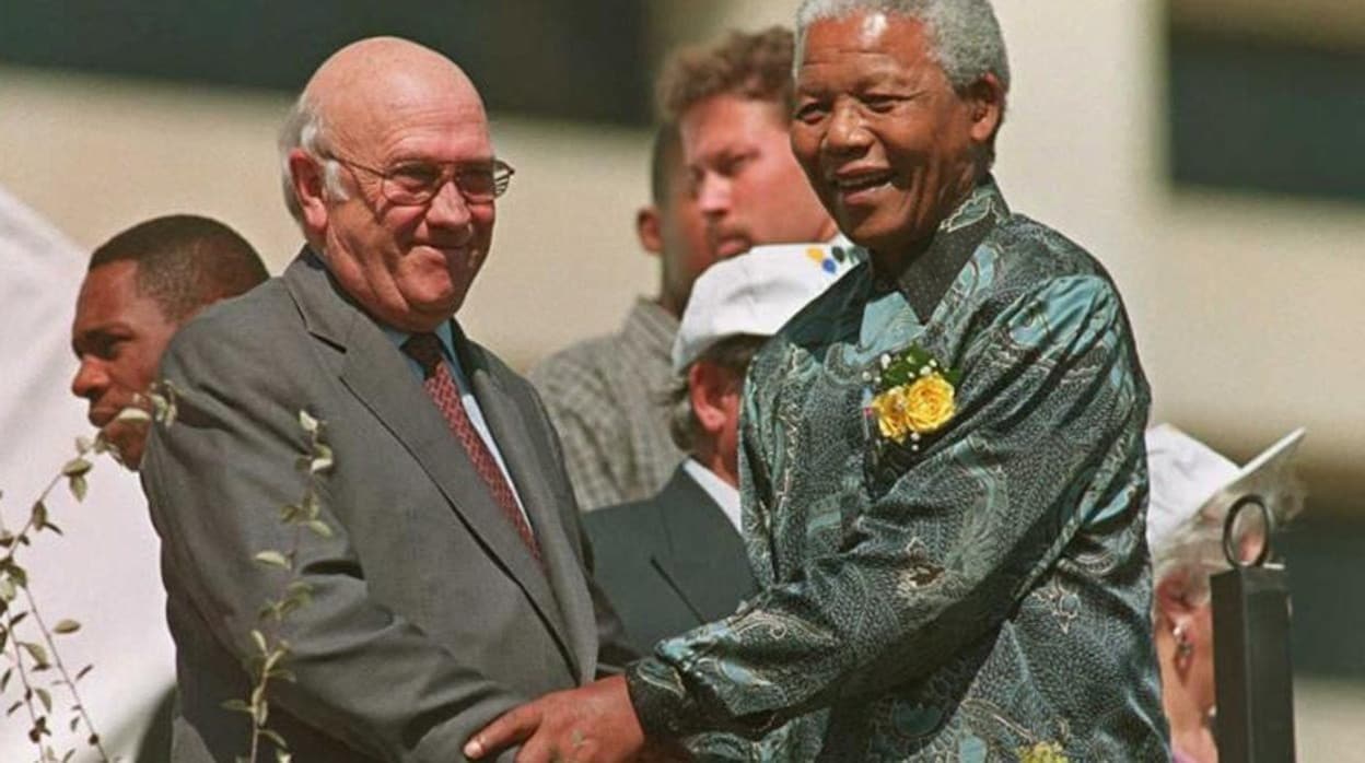 Frederik de Klerk, con Nelson Mandela en 1996