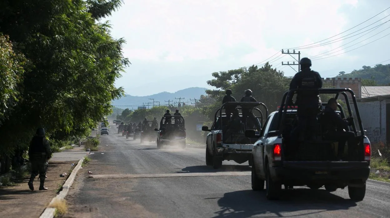Vista general este lunes del fuerte operativo de las fuerzas de seguridad tras la emboscada a un convoy policial por un grupo armado