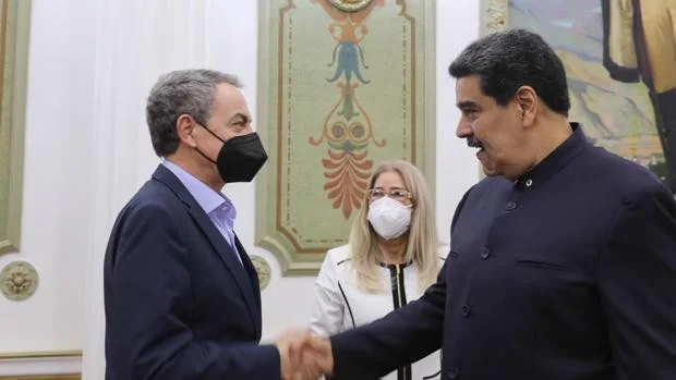 Zapatero y en Caracas para respaldar el fraude electoral diseñado por Maduro