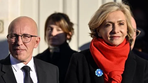 La derecha francesa elige hoy al rival de Macron y Marine Le Pen