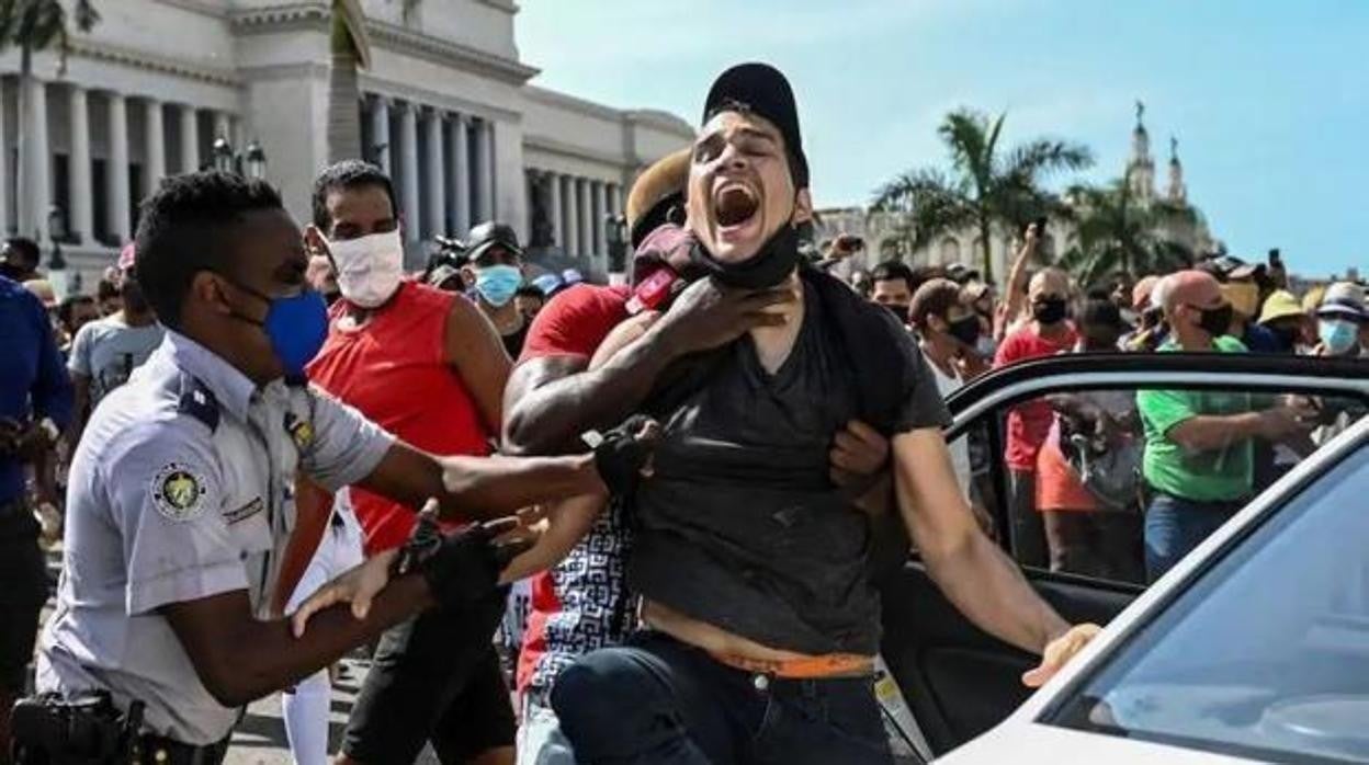 Una de las detenciones en La Habana el 11 de julio