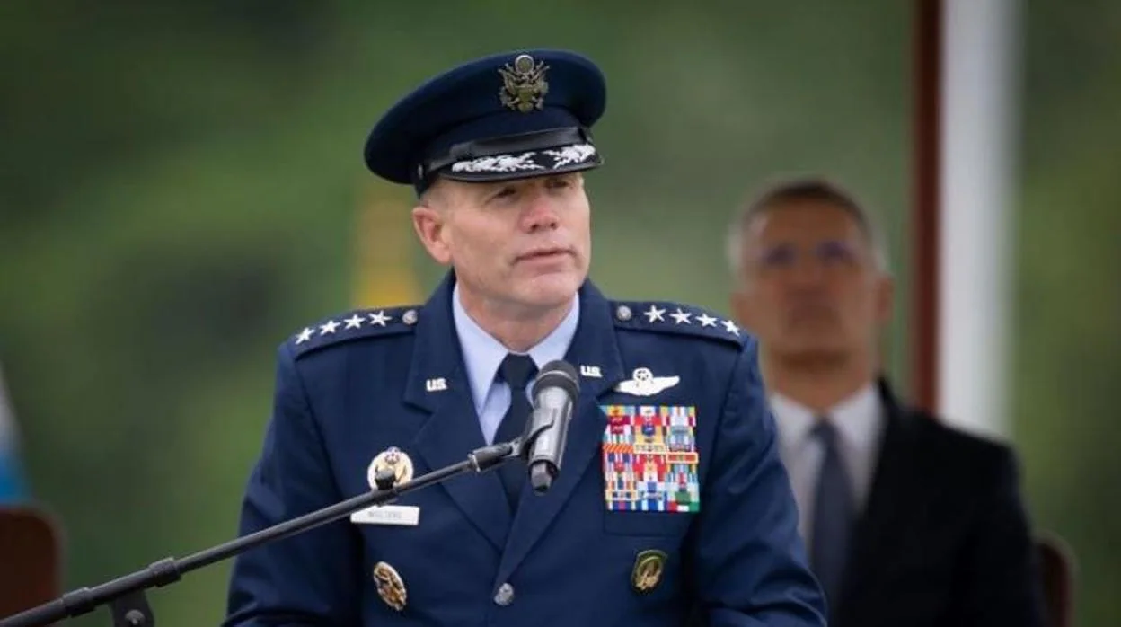 El general Tod Walters, comandante supremo aliado de la OTAN