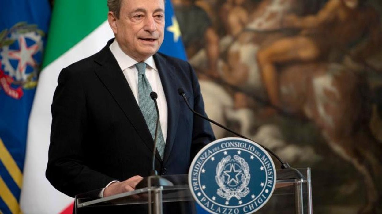 El primer ministro de Italia, Mariano Draghi ayer, en rueda de prensa