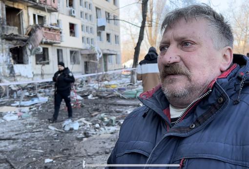 El edificio de Víctor era una casa de gente humilde, no hay oposiciones militares a la vista.