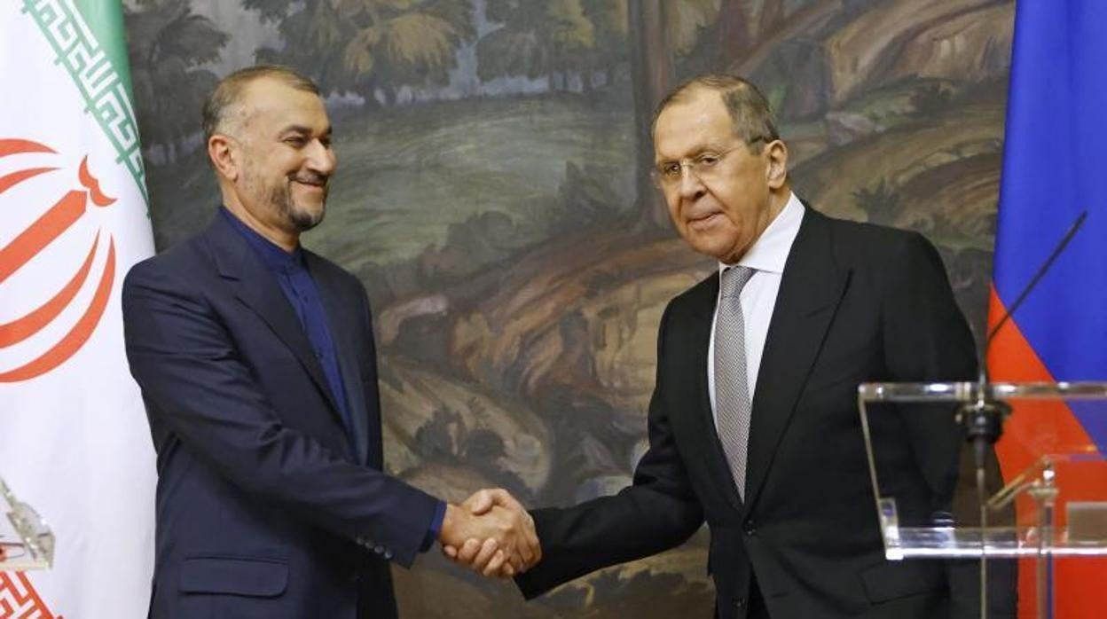 Lavrov y su colega iraní, ayer en Moscú