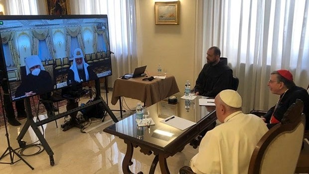 El Papa tiende una mano al patriarca de Moscú para que denuncie la guerra en Ucrania