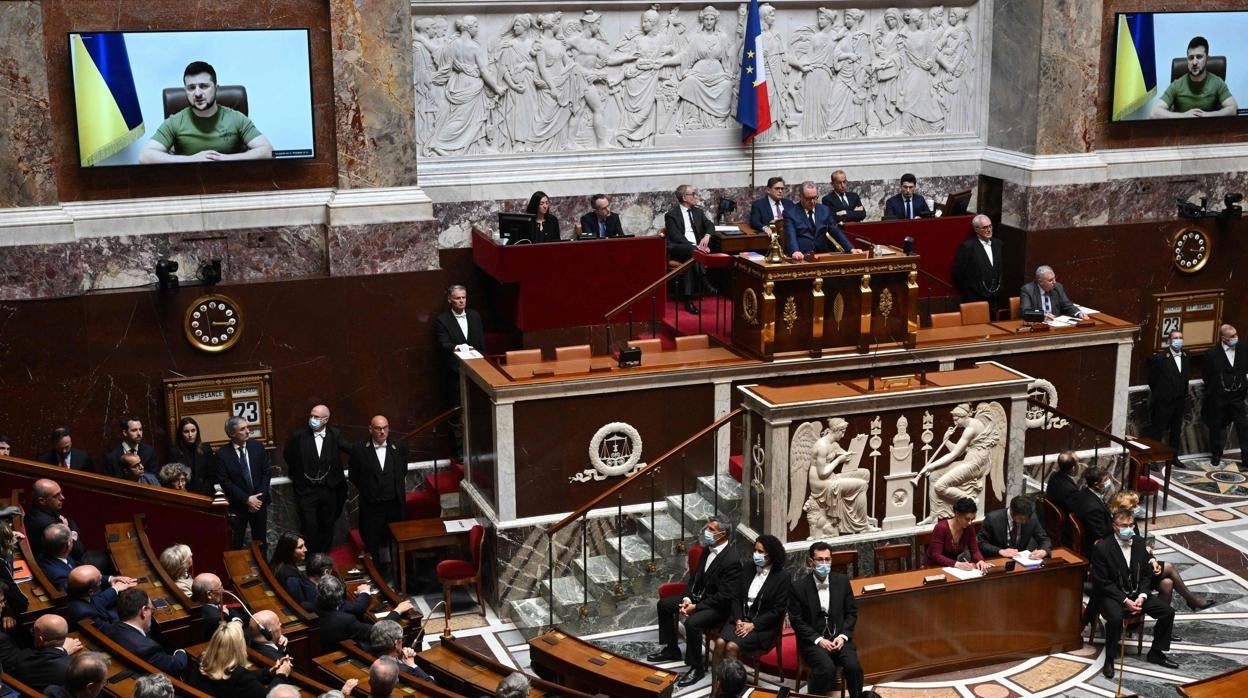 El presidente ucraniano, Volodímir Zelenski, durante su intervención ante la Asamblea Nacional francesa