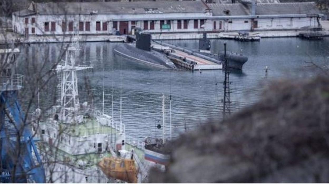 Buques de guerra y submarinos rusos en Sebastopol (Crimea) en una imagen de archivo