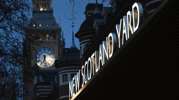 Scotland Yard emite las primeras multas por las fiestas en Downing Street durante el confinamiento