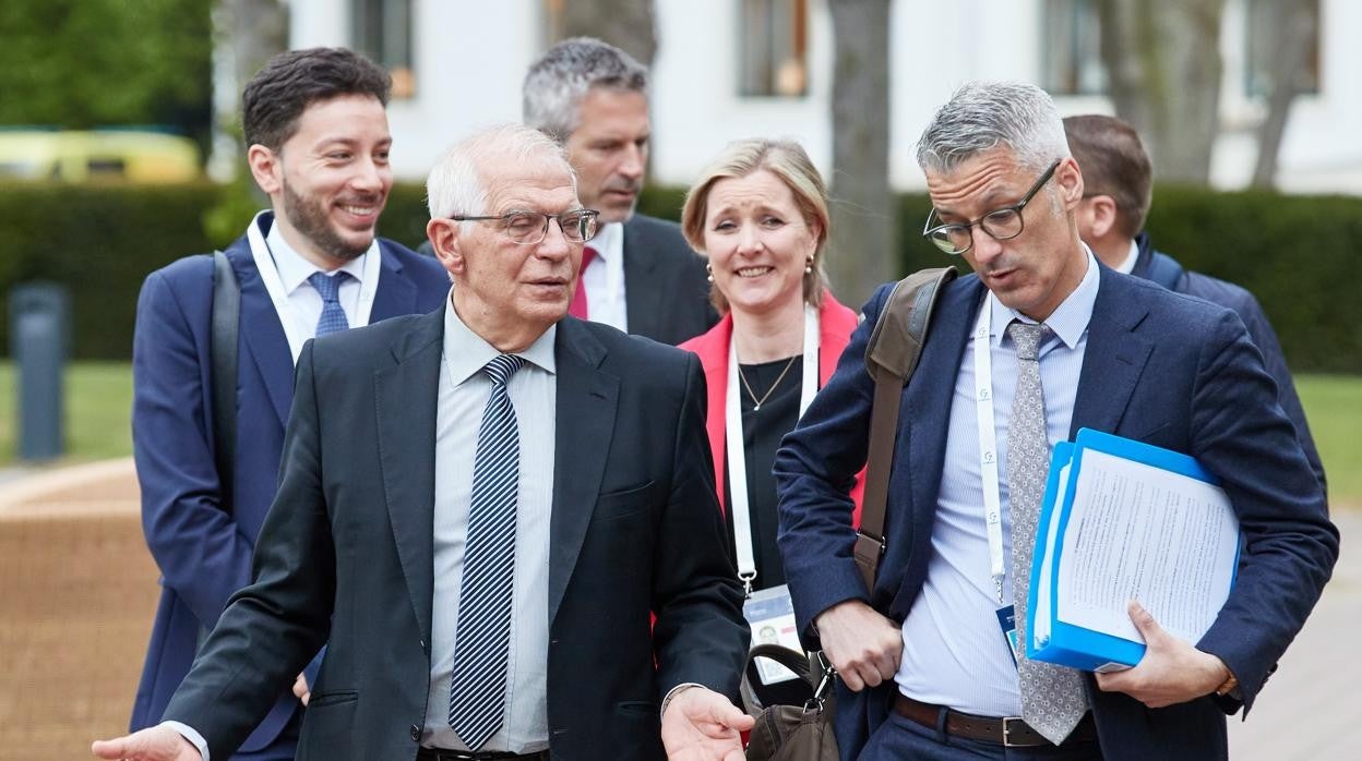 El alto representante de la UE, Josep Borrell, llega a la reunión del G7 en Alemania