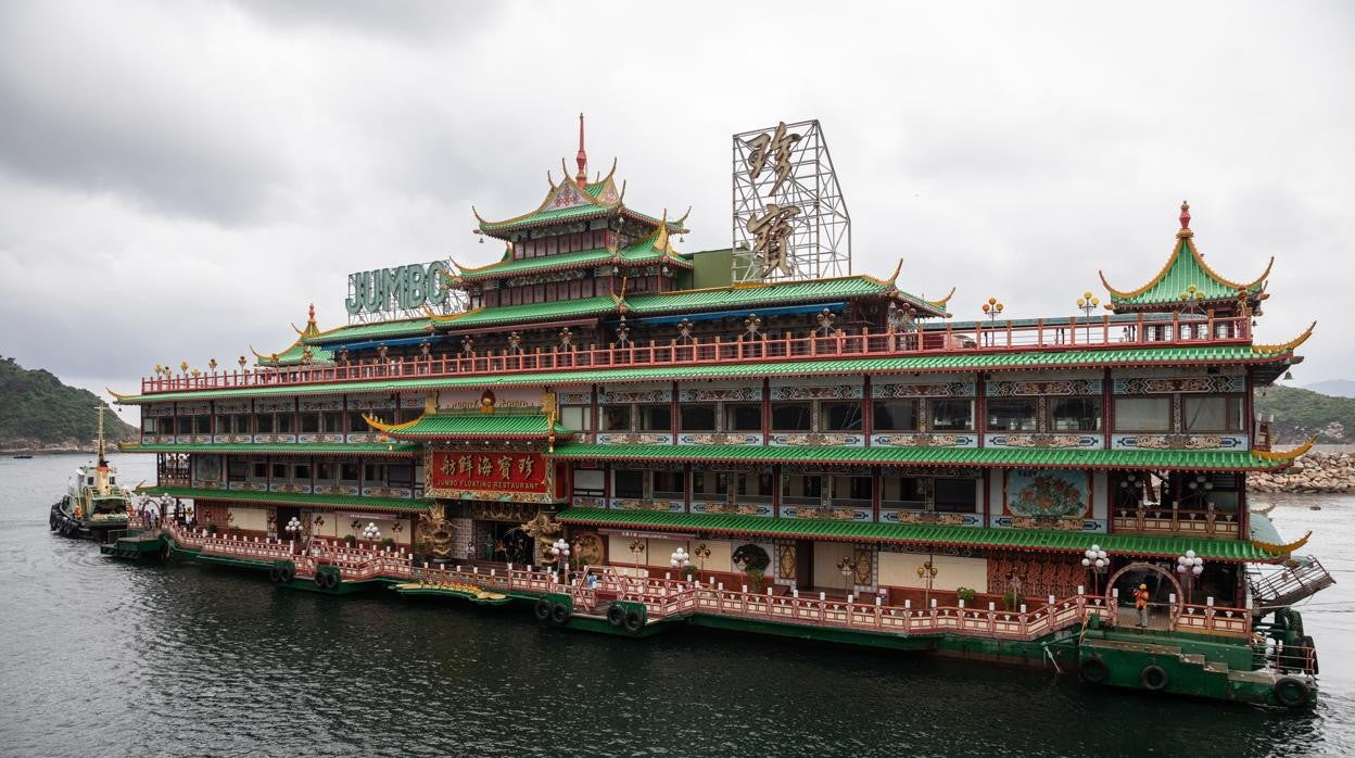 El restaurante flotante Jumbo