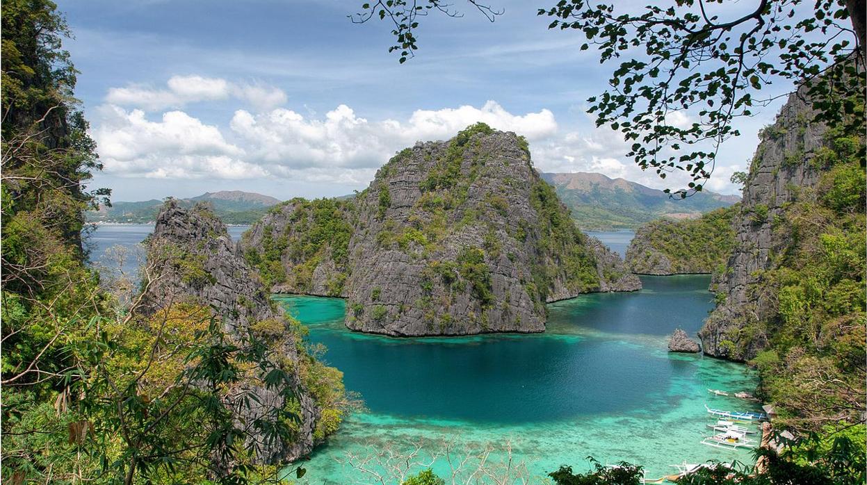 Corón, en Palawan (Filipinas), es conocido por sus barcos hundidos de la Segunda Guerra Mundial