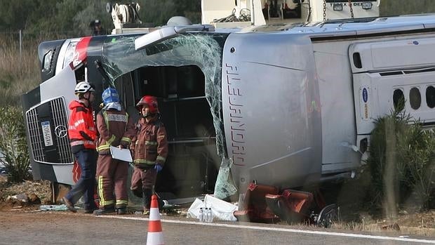 Cronología: el accidente de autobús en Freginals, uno de los más graves de los últimos años