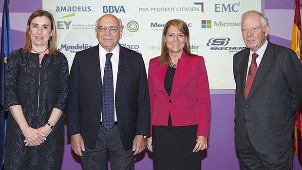 PSA apuesta por las mujeres