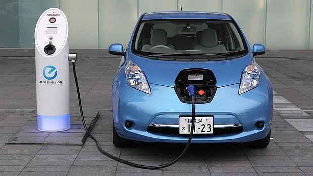 El coche eléctrico va calando: la mayoría se plantearía su compra