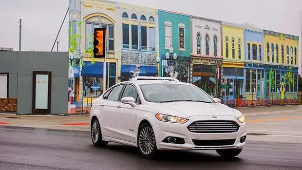 Ford prueba su Mondeo de conducción autónoma en MCity