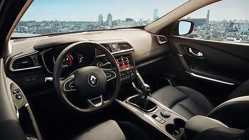 El interior del Kadjar es sencillo y elegante