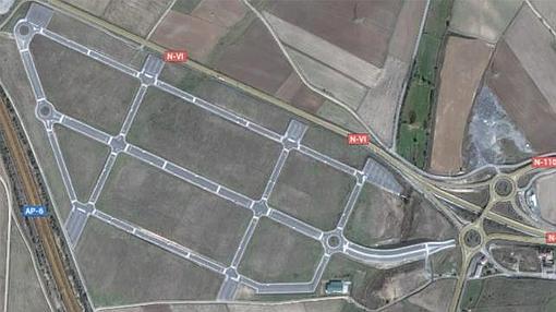 En esta imagen se puede observar que la urbanización no tiene ni accesos ni salidas