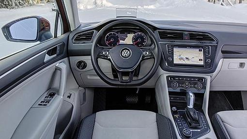 El nuevo salpicadero incluye el mando del Active Control