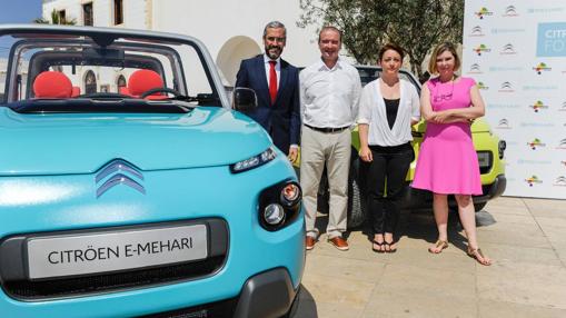 Jaume Ferrer , presidente del Consell junto a José Antonio León Capitán, Director de Comunicación y Relaciones Externas del Grupo PSA