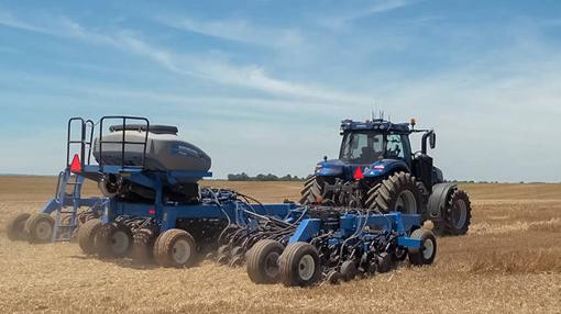Las grandes extensiones de terreno son el campo ideal de trabajo para los tractores autónomos
