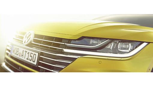 Los faros del nuevo Volkswagen Arteon van integrados en la parrilla