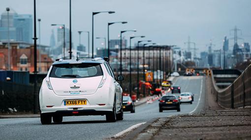 El Nissan Leaf circulando por las calles de Londres