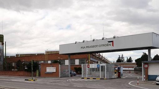 Entrada princilap de la fábrica de PSA en Villaverde