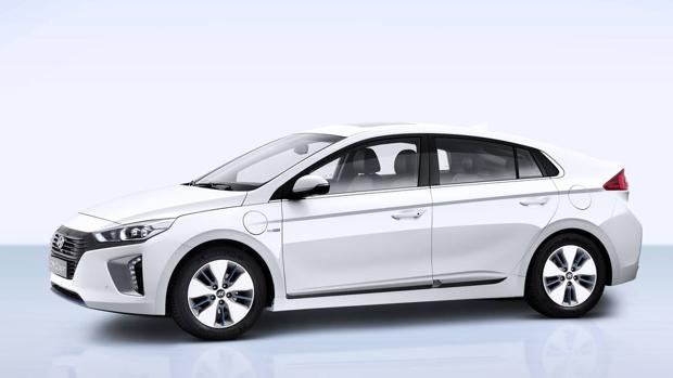 Hyundai cierra la trilogía Ioniq con el nuevo híbrido enchufable