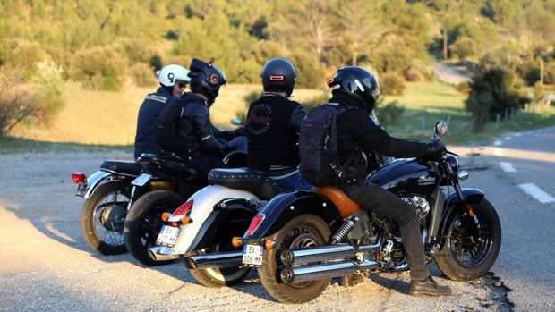 Así funciona el primer dispositivo de seguridad móvil para el casco de los motoristas